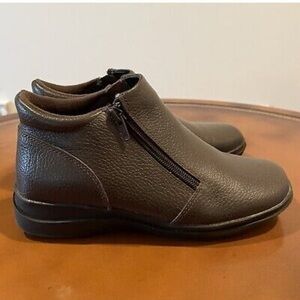 Predictions leather Comfort Shoes Women s Brown 2 way  zip  up Low Cut Boots